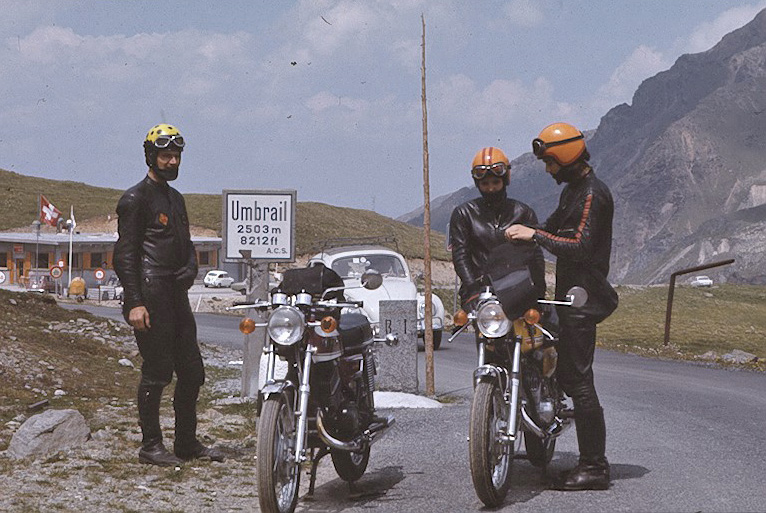 Mit Beat, Marianne und Christian auf dem Umbrail